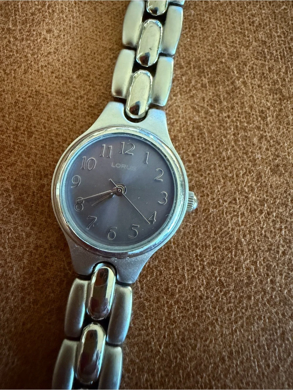 Vintage Lorus Women's Quartz Watch - Silver-Tone Link Bracelet, Dark Grey Dial